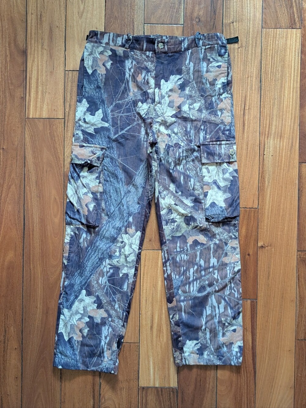 World Famous Vintage Camo Pants (36)